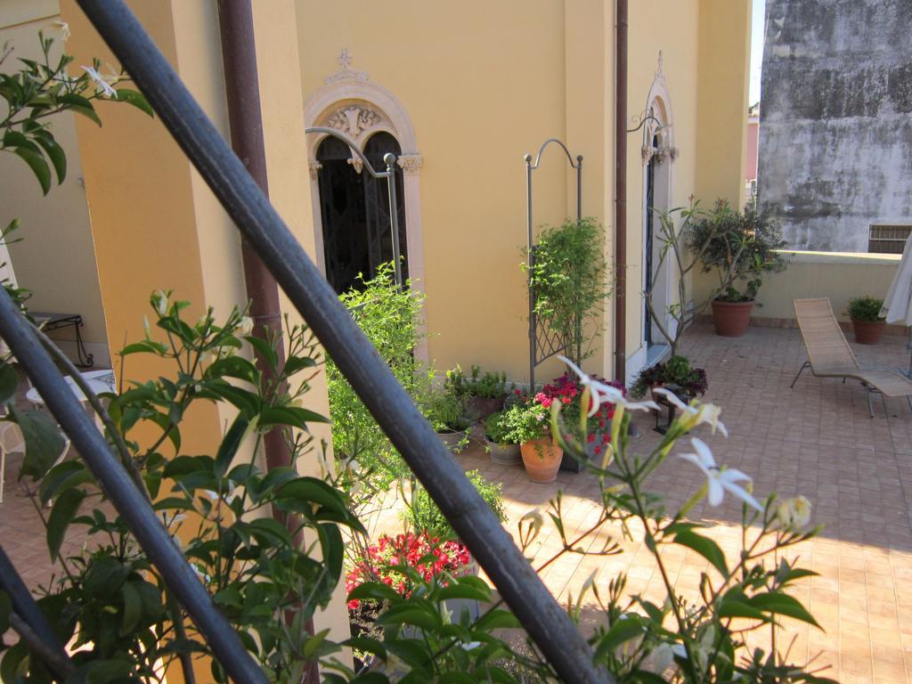 B&B Di Charme Camelie Palazzo Nicotra Riposto Exteriér fotografie